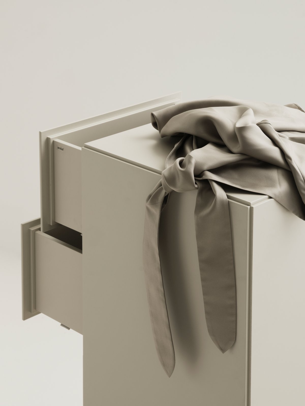 String Furniture RELIEF -laatikosto, korkea