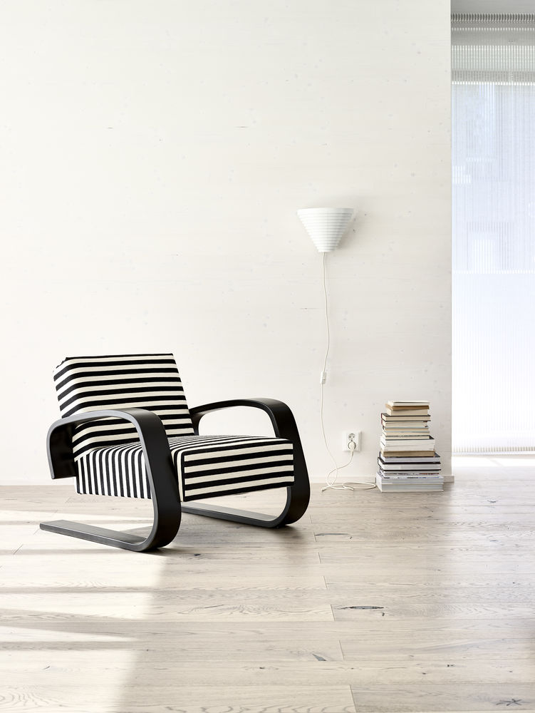 Artek 400 ''TANKKI'' -nojatuoli (musta)