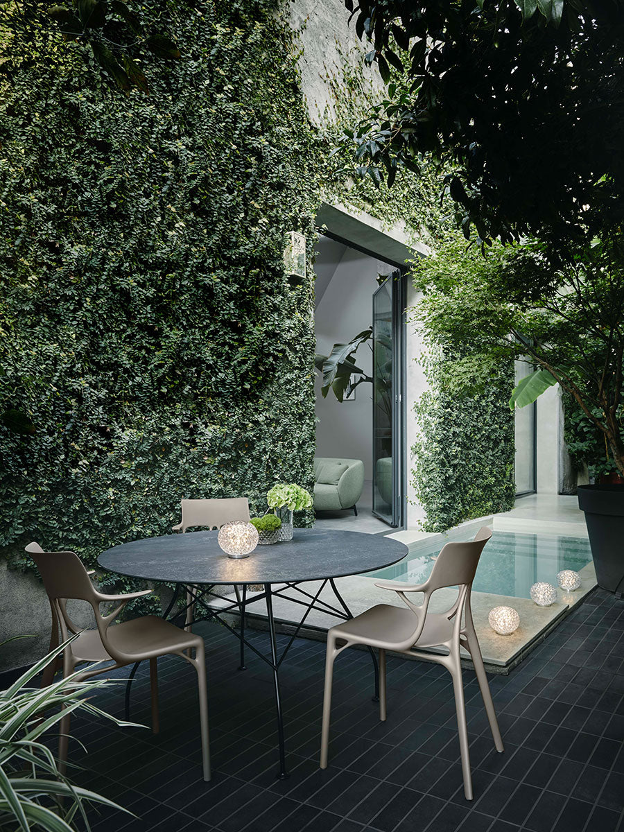 Kartell A.I. -tuoli