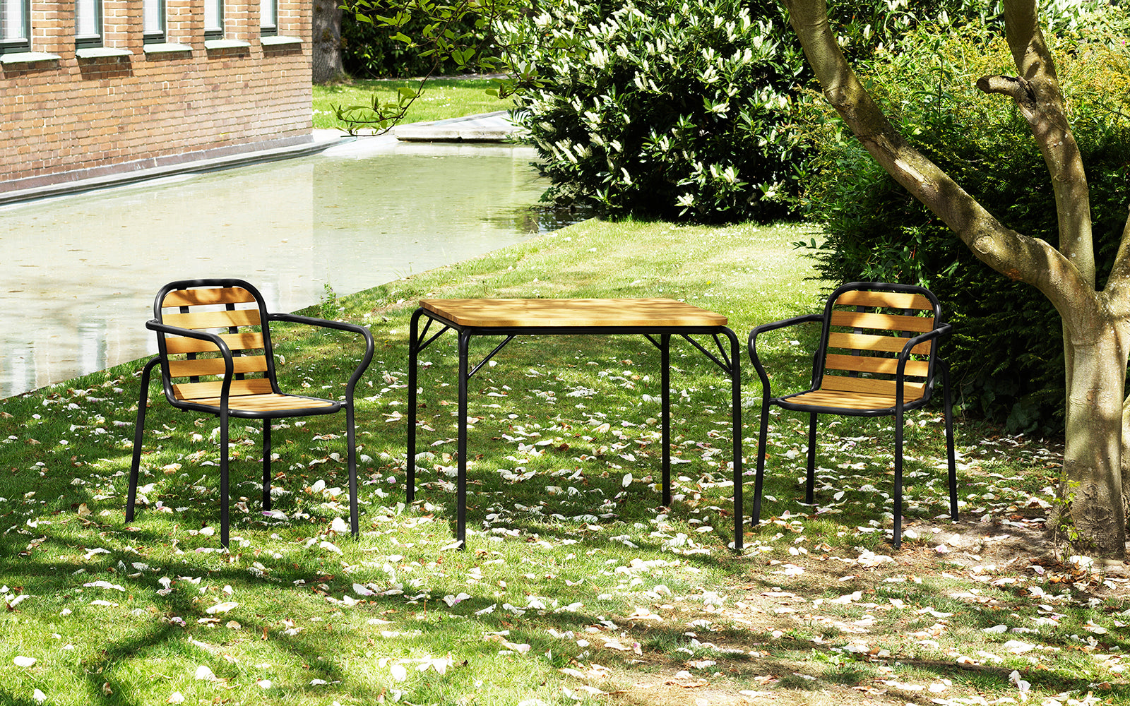 Normann Copenhagen VIG ARMCHAIR ROBINIA -käsinojatuoli