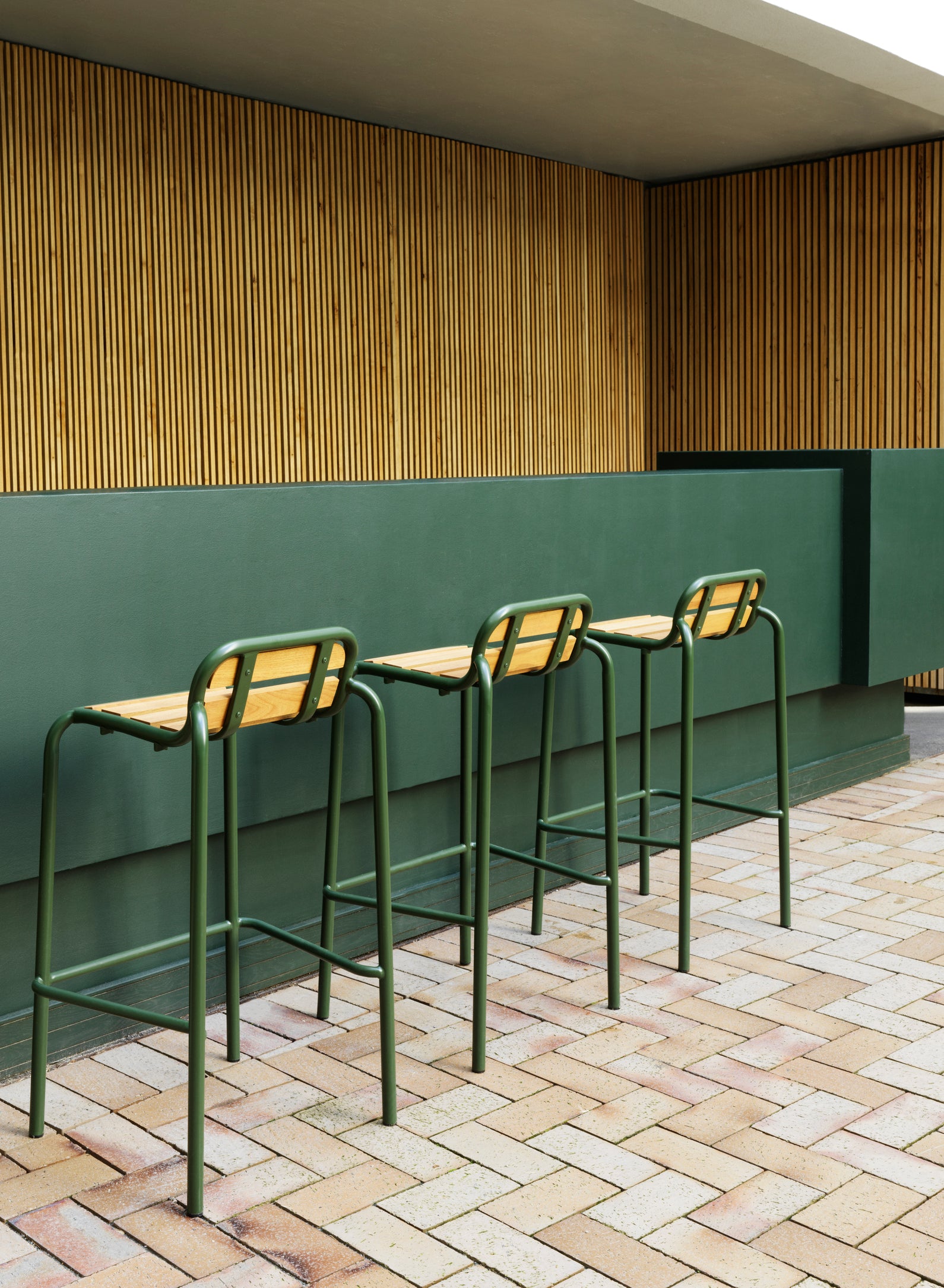 Normann Copenhagen VIG WOOD -baarituoli