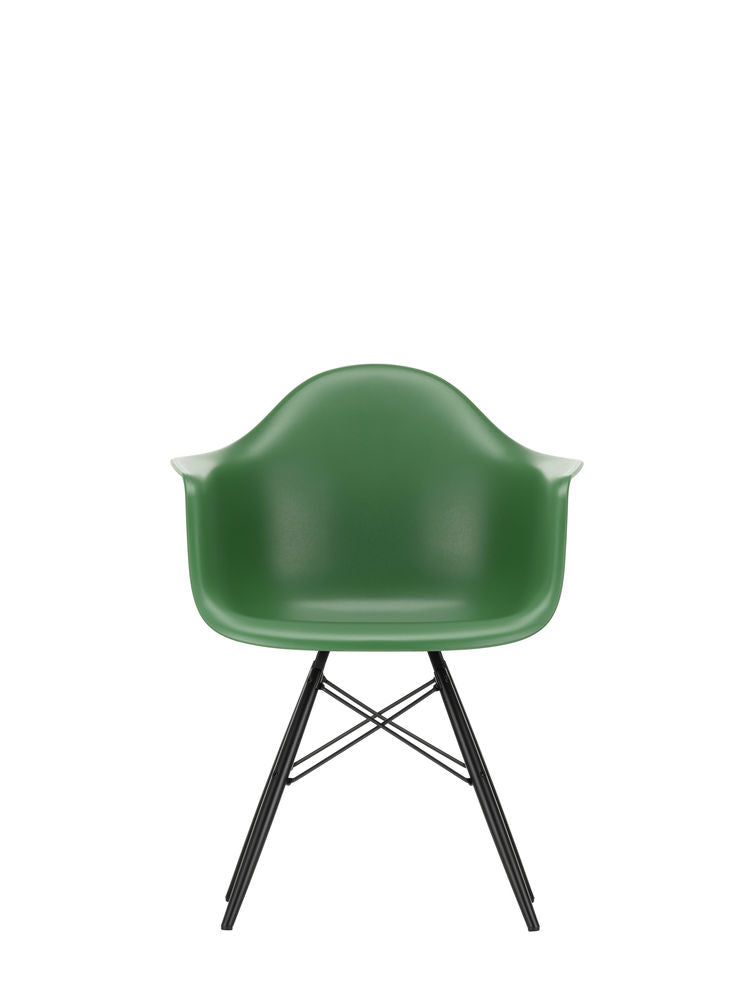 Vitra DAW-käsinojatuoli
