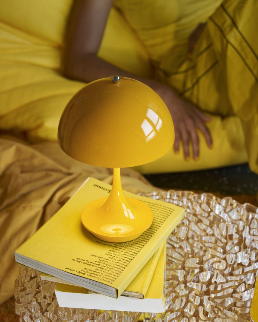 Louis Poulsen PANTHELLA 160 PORTABLE V3 -ladattava valaisin