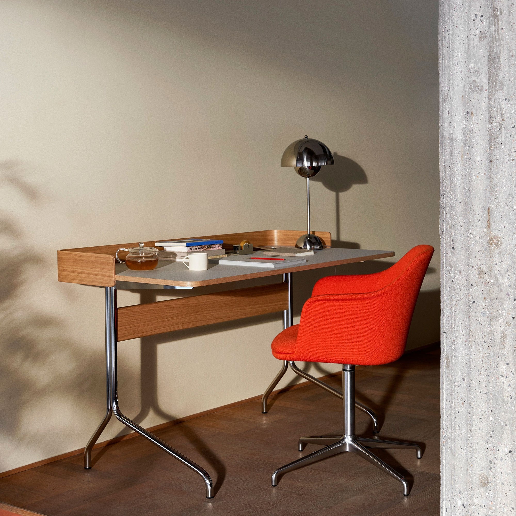 &tradition PAVILION AV17 -työpöytä