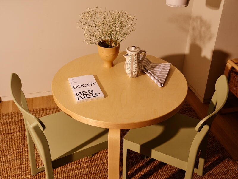Artek 90B -pöytä