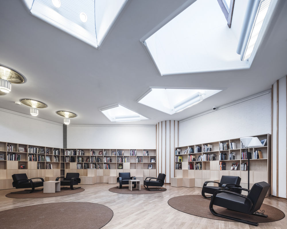 Artek 400 ''TANKKI'' -nojatuoli (musta)