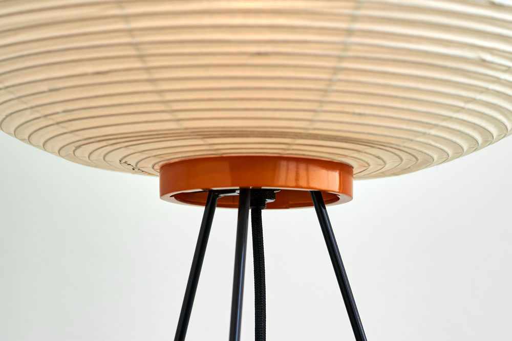 Vitra AKARI 10A -lattiavalaisin
