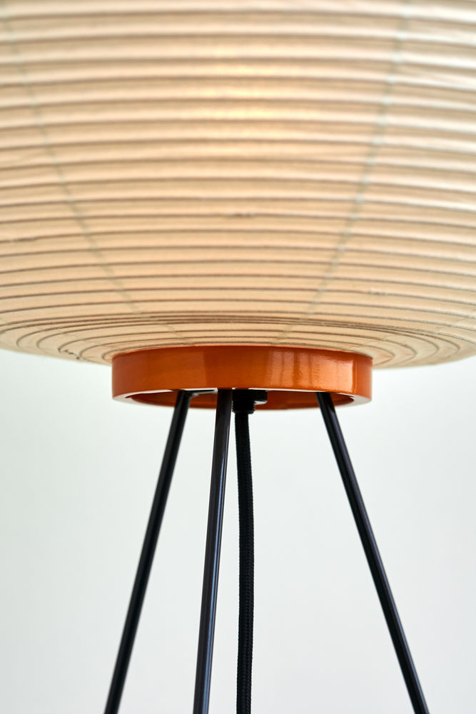 Vitra AKARI 10A -lattiavalaisin