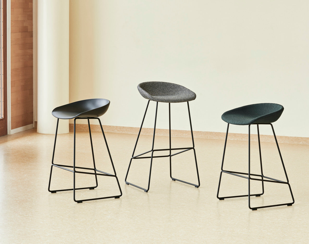 Hay ABOUT A STOOL AAS39 -baarituoli matala