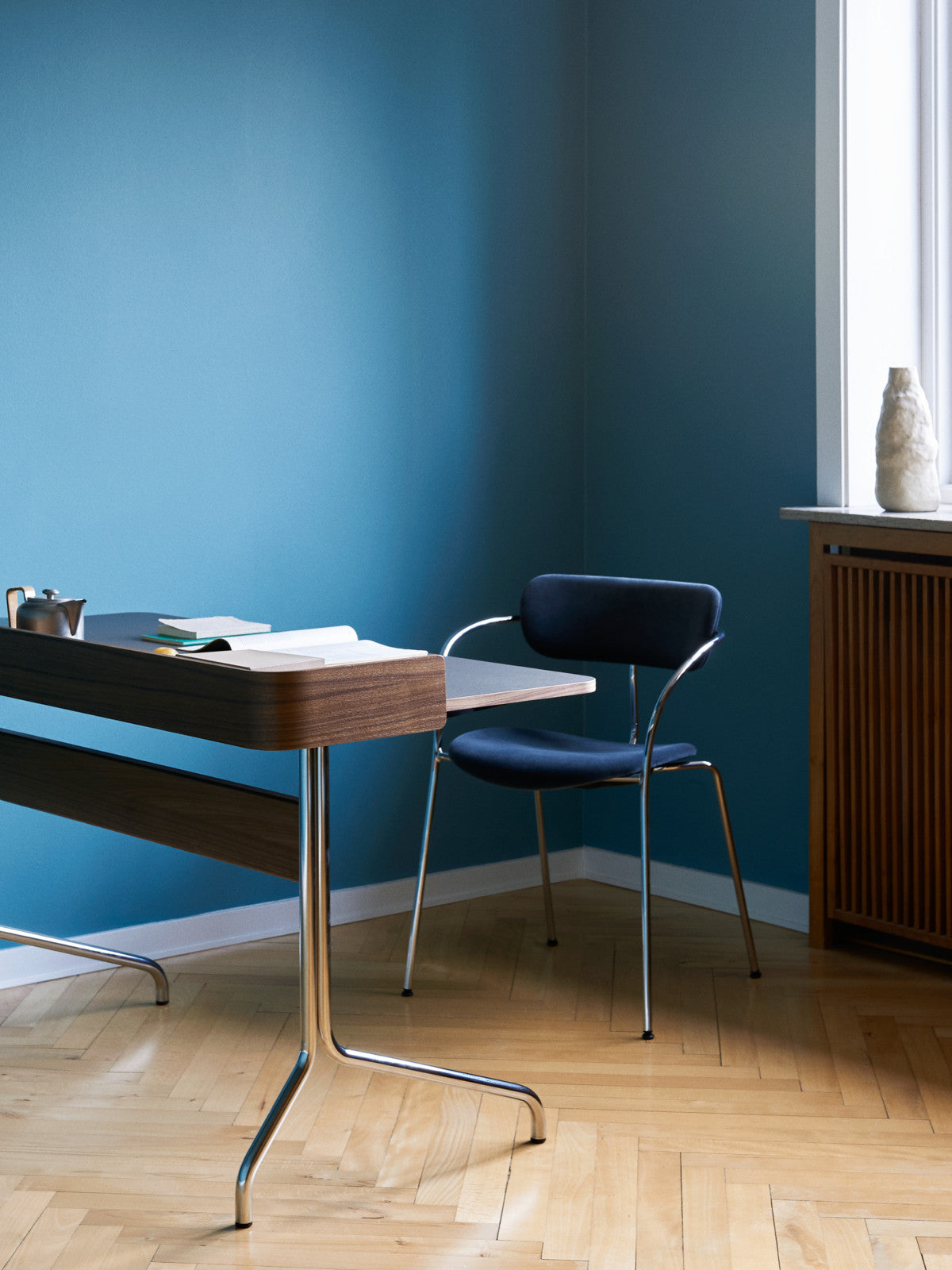 &tradition PAVILION AV17 -työpöytä