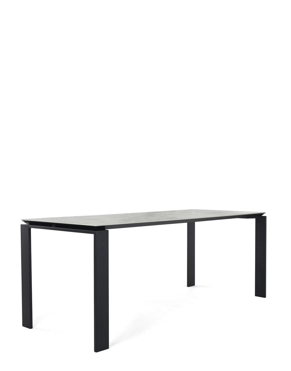 Kartell FOUR CERAMIC -pöytä
