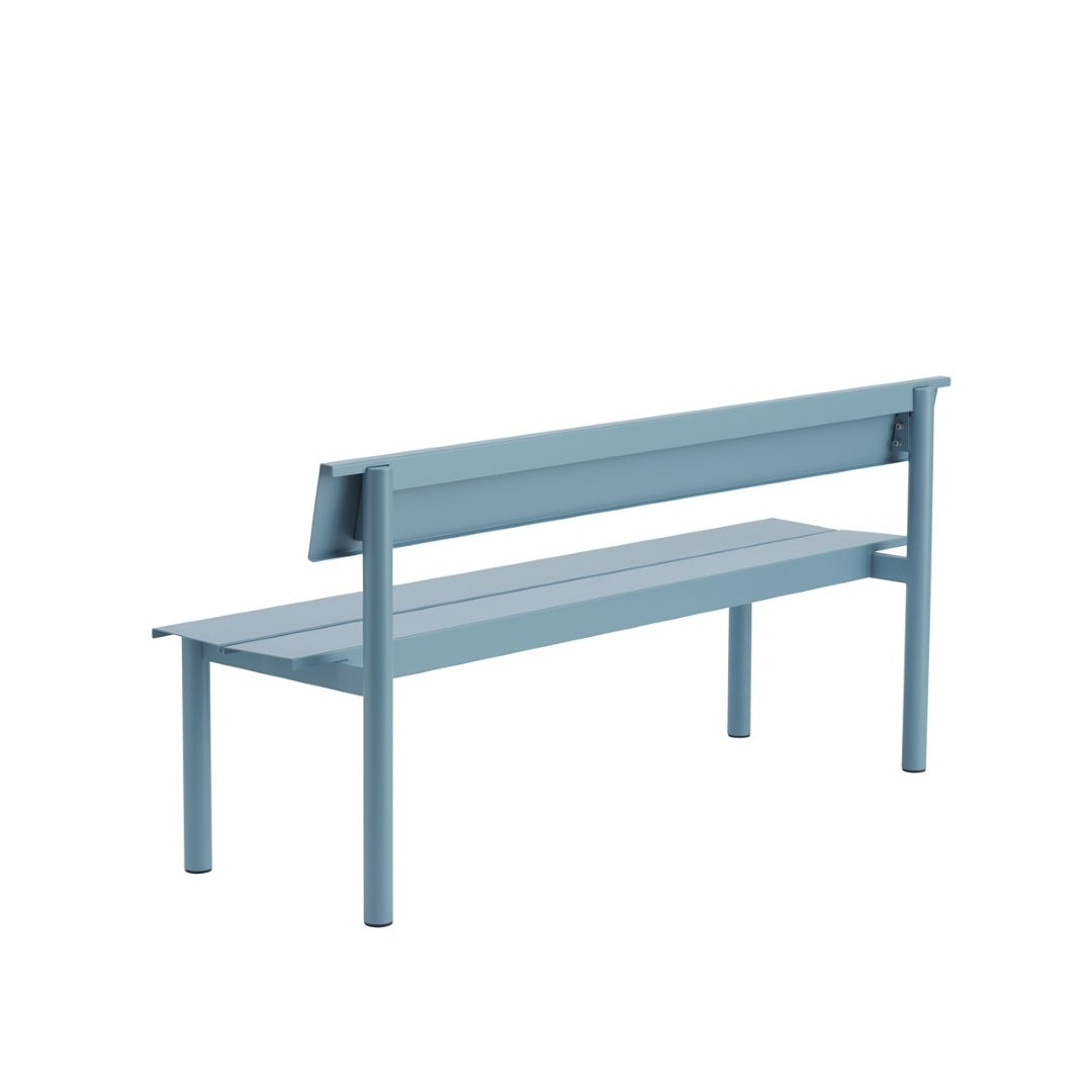 Muuto LINEAR STEEL -penkki selkänojalla