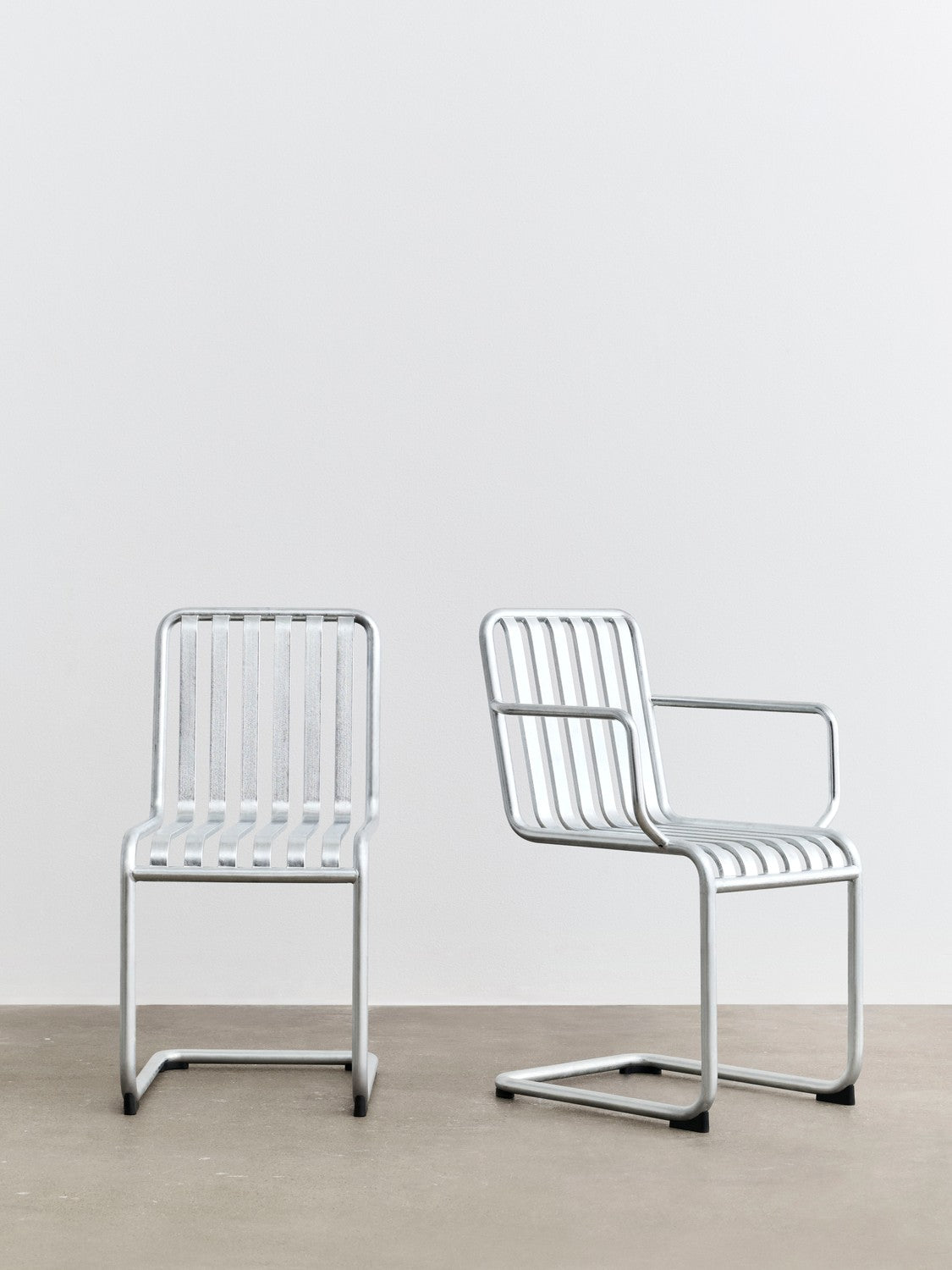 Hay PALISSADE CANTILEVER ARMCHAIR -tuoli