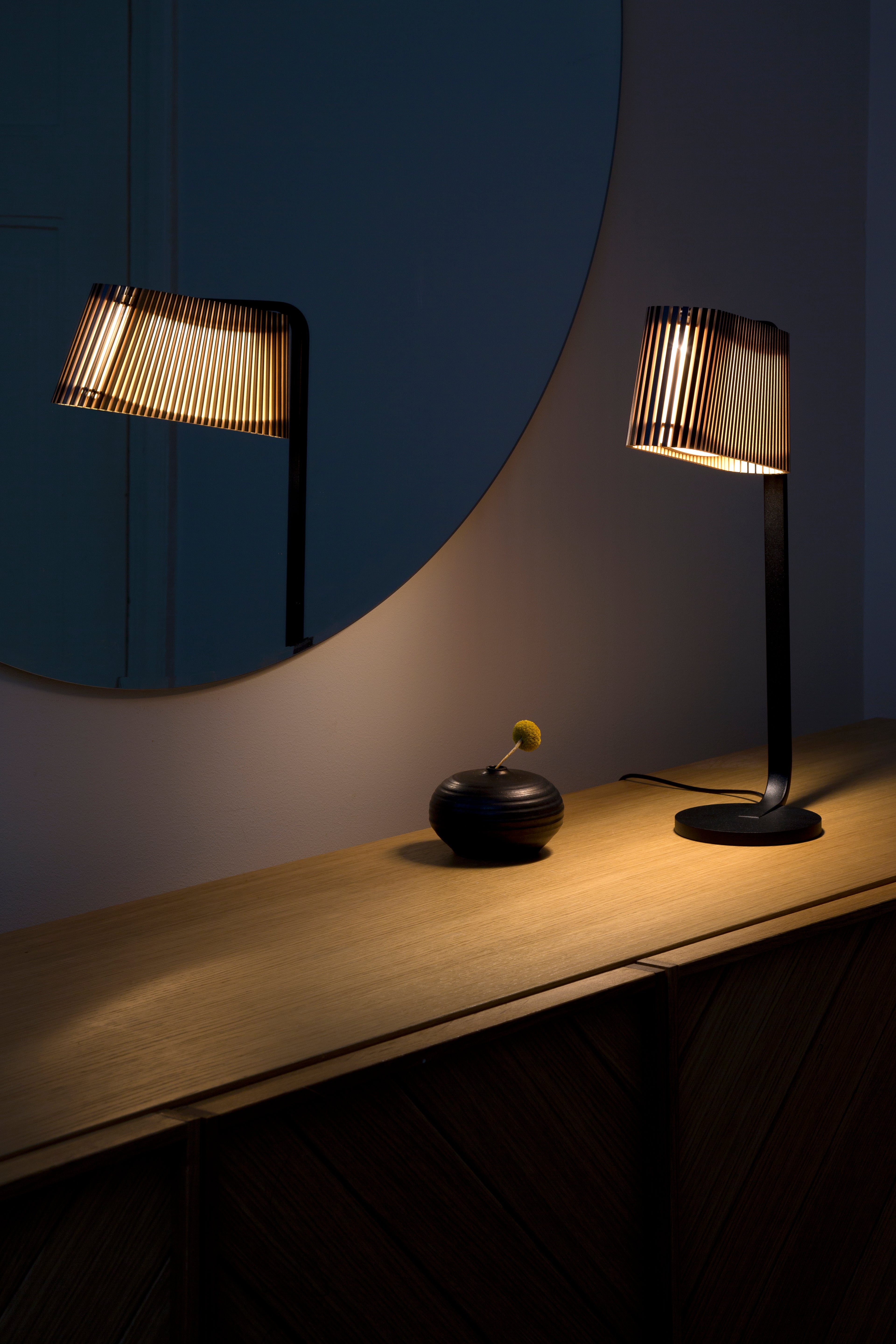 Secto OWALO 7020 -pöytävalaisin