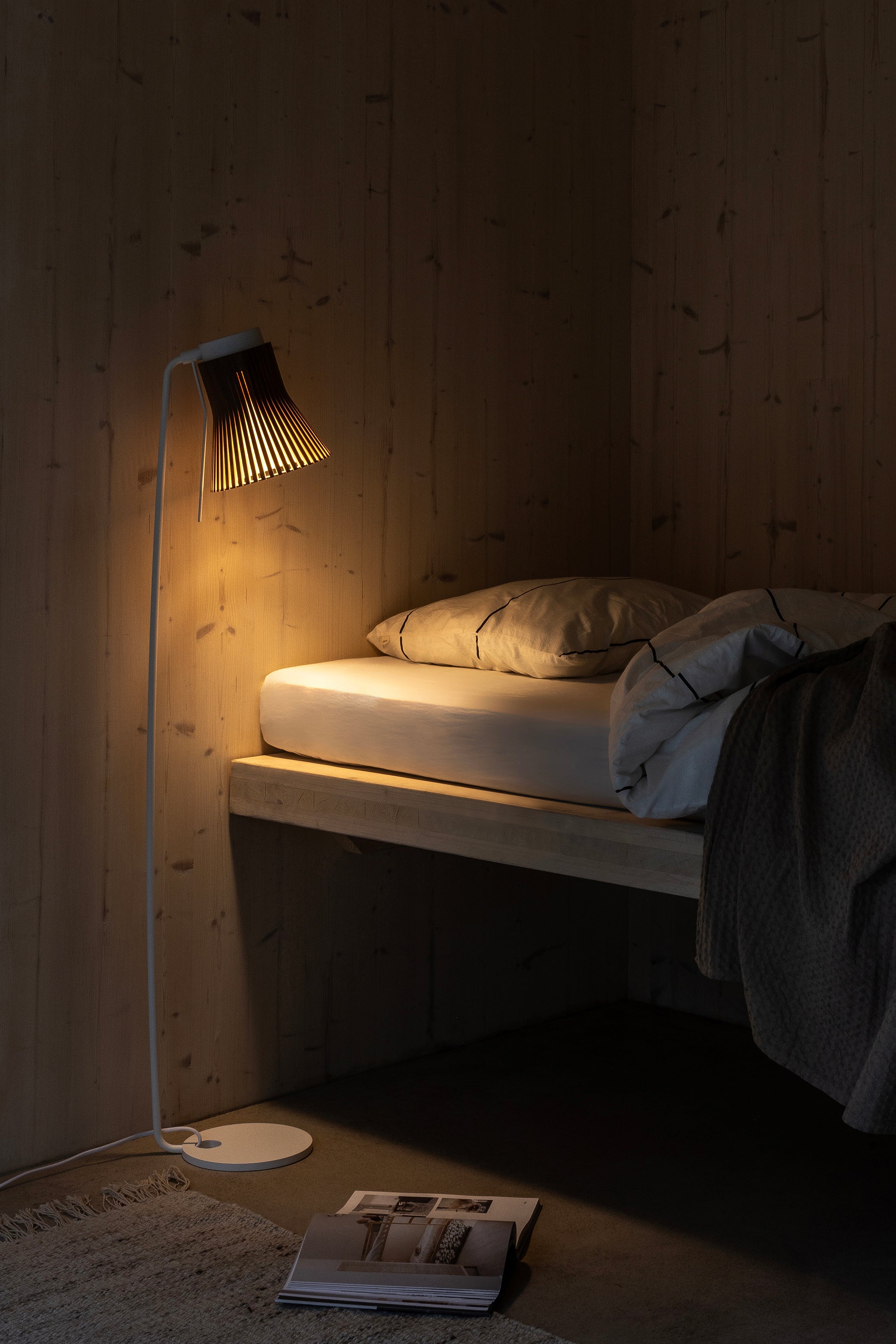 Secto PETITE 4610 -lattiavalaisin