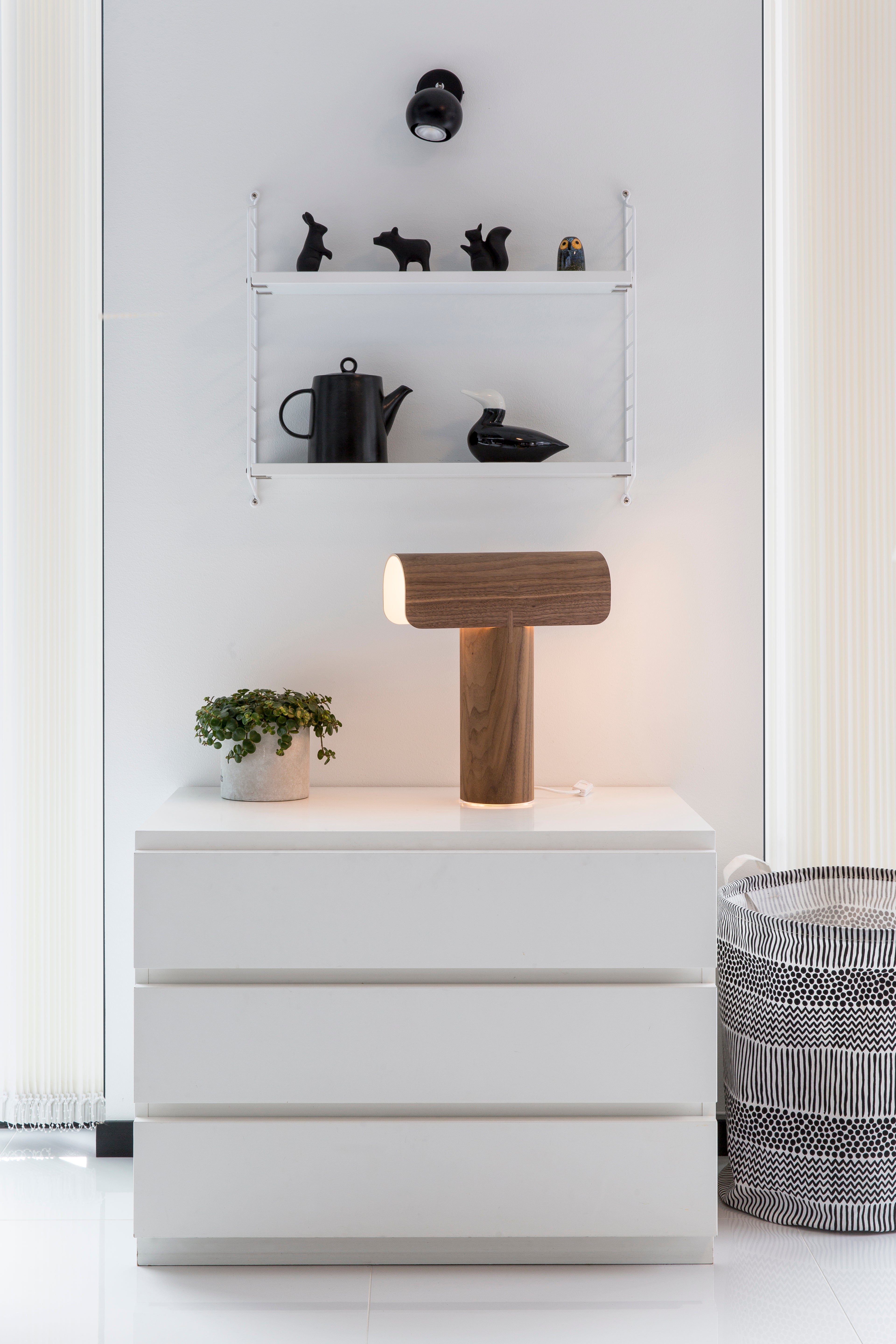 Secto TEELO 8020 -pöytävalaisin