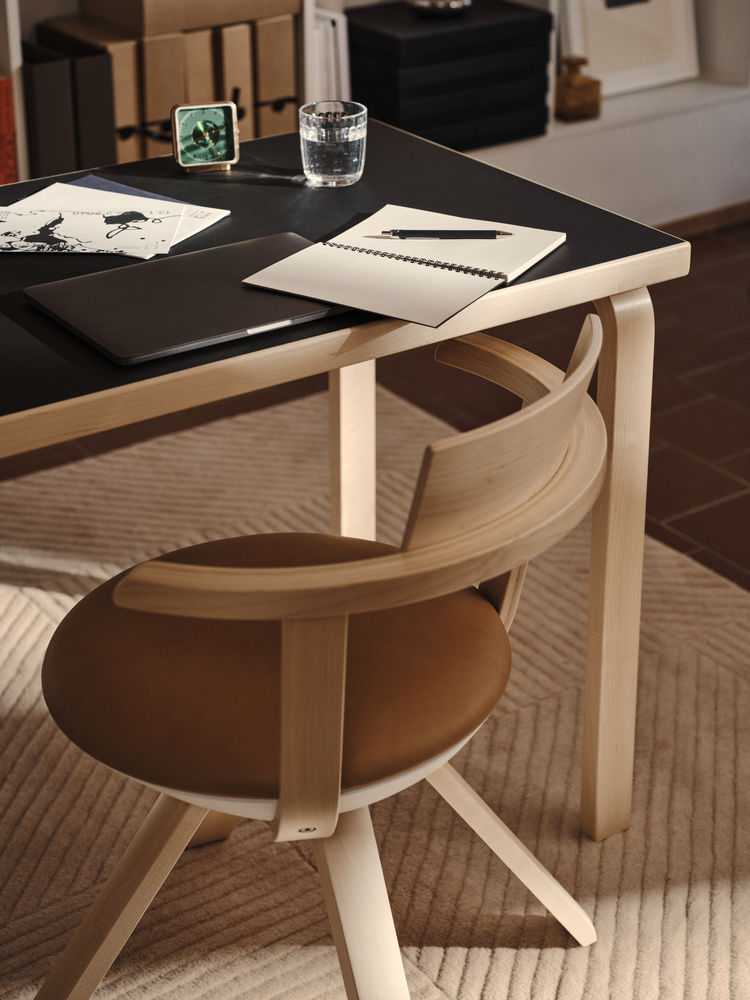 Artek RIVAL KG002 -tuoli