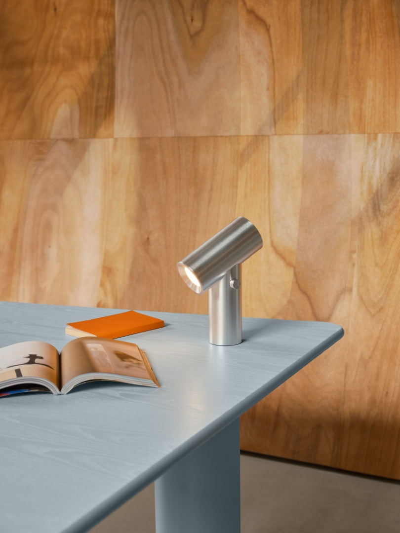 Muuto BEAM PORTABLE -valaisin