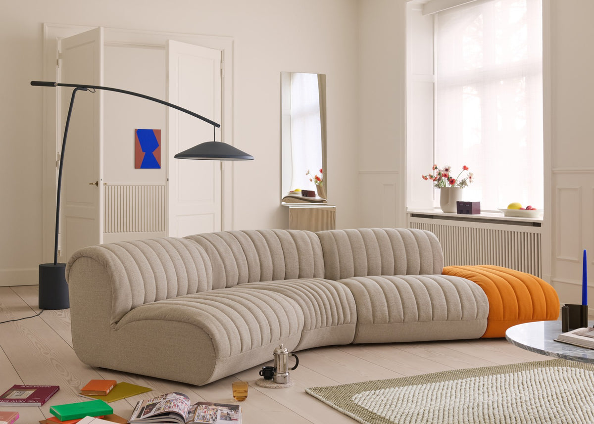 Muuto CONTRA -lattiavalaisin