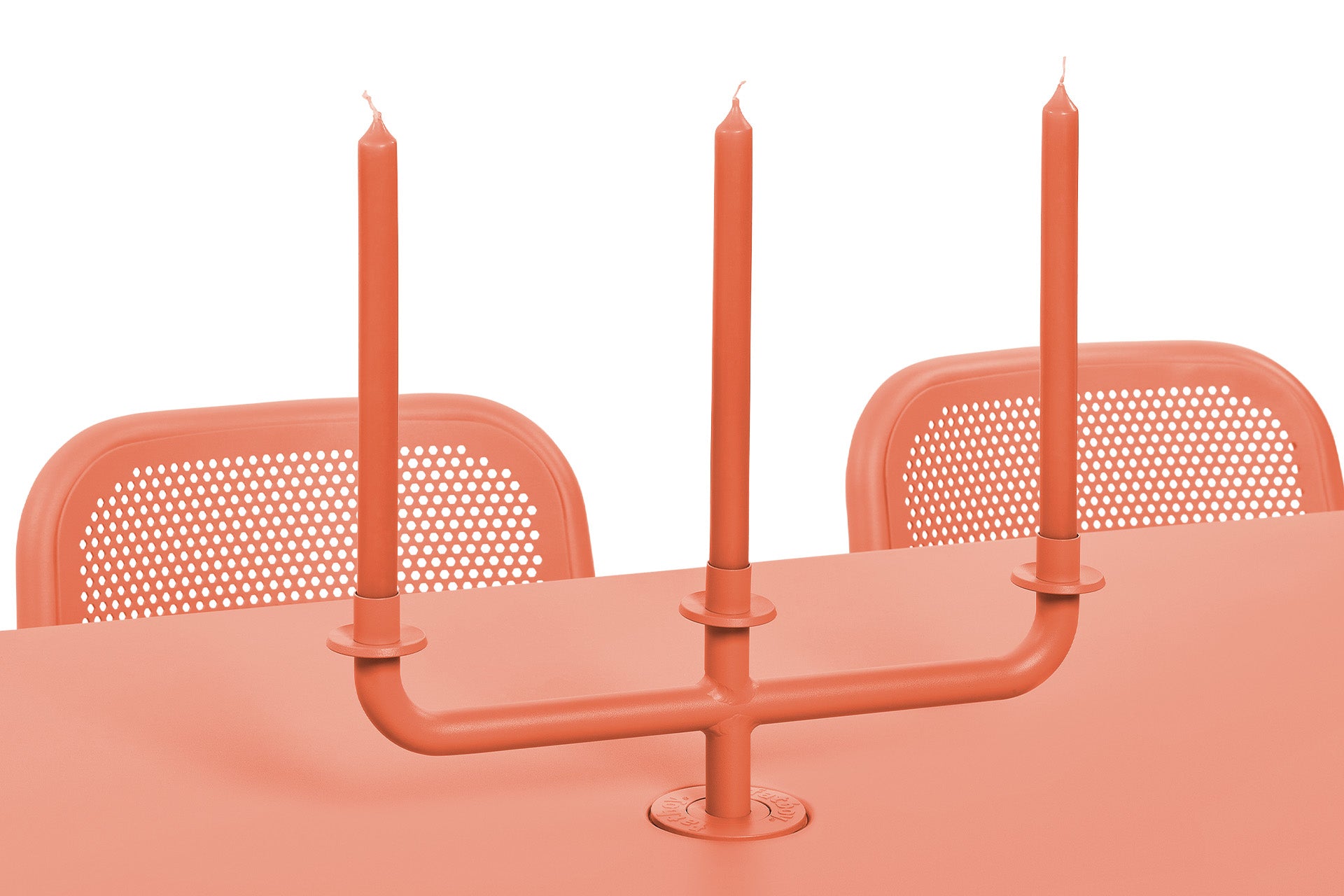 Fatboy TONÍ CANDLE HOLDER -kynttilänjalka pöytään