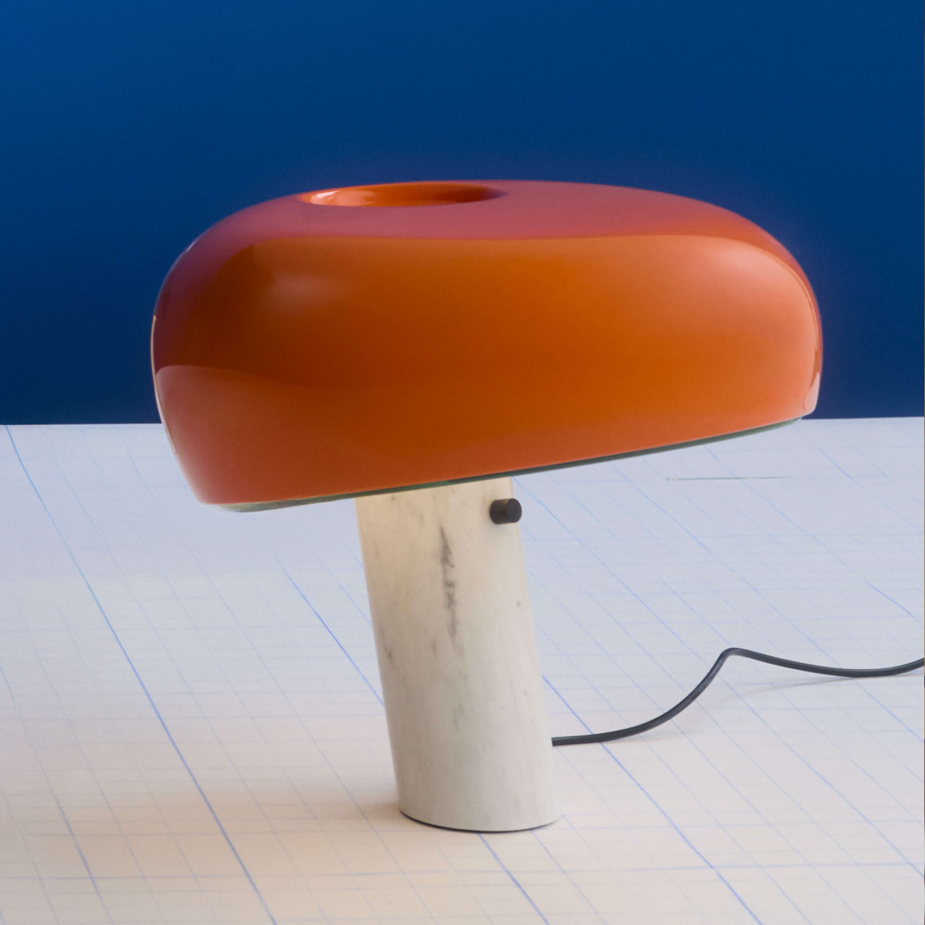 Flos SNOOPY -pöytävalaisin