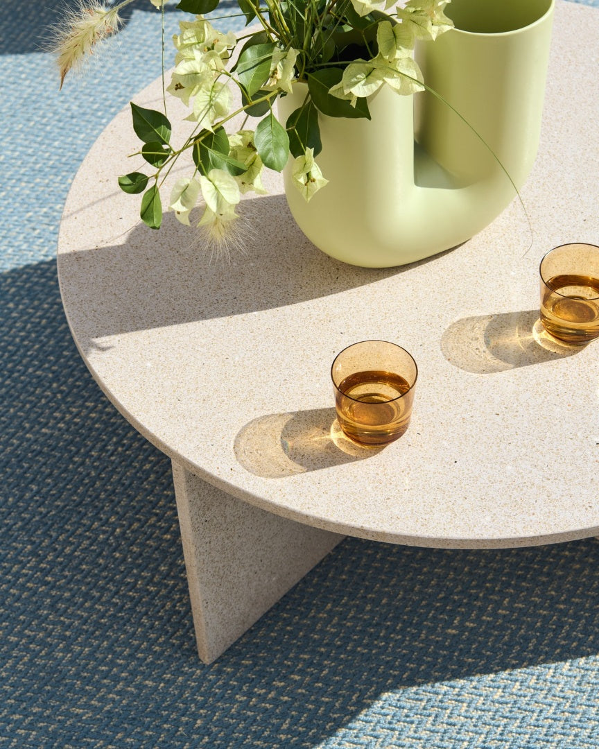 Muuto HALVES COFFEE -pöytä