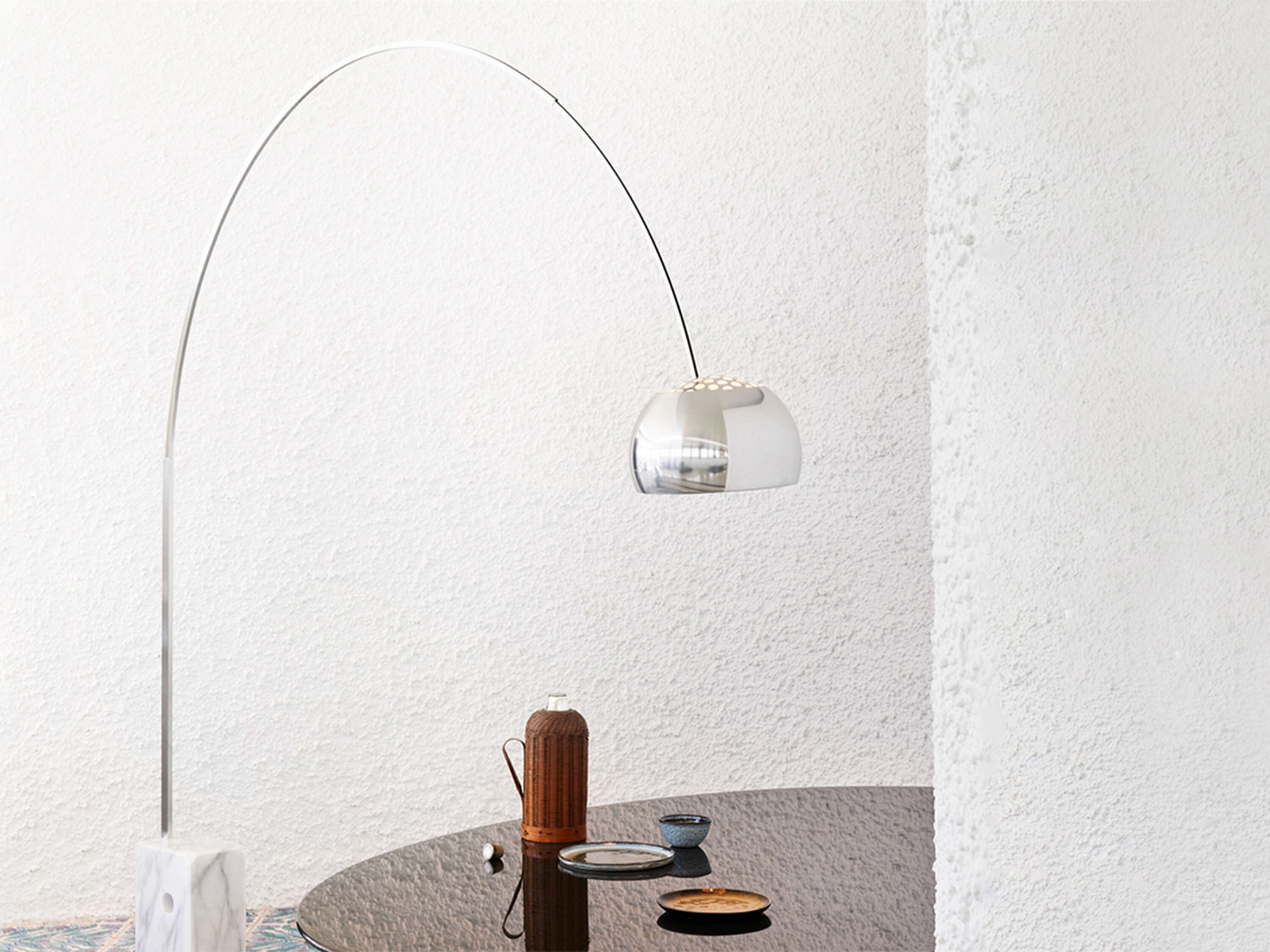 Flos ARCO LED -lattiavalaisin