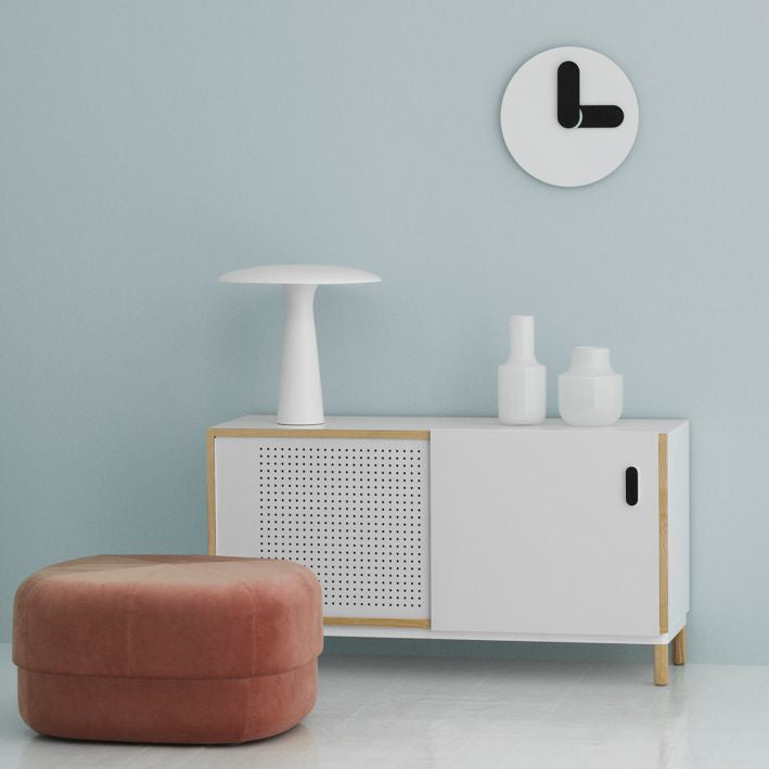 Normann Copenhagen BOLD -seinäkello, white