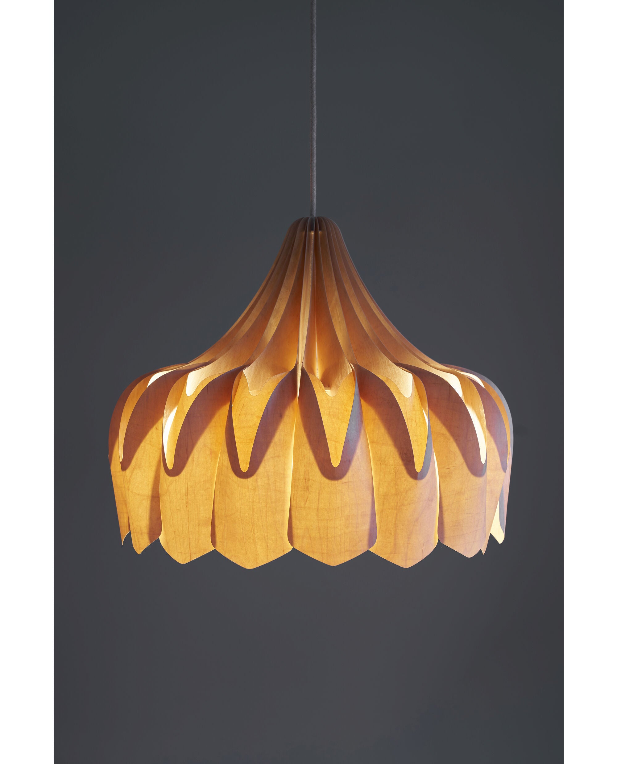 Pilke PIONI -valaisin