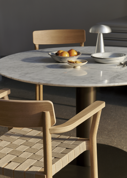 &tradition IN BETWEEN SK20 -pöytä