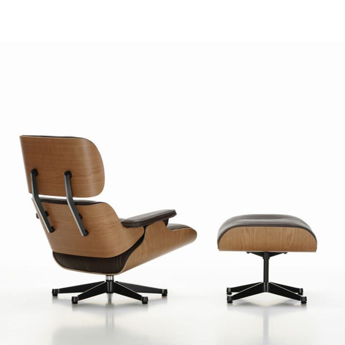 Vitra EAMES LOUNGE -nojatuoli ja OTTOMAN -rahi, american cherry