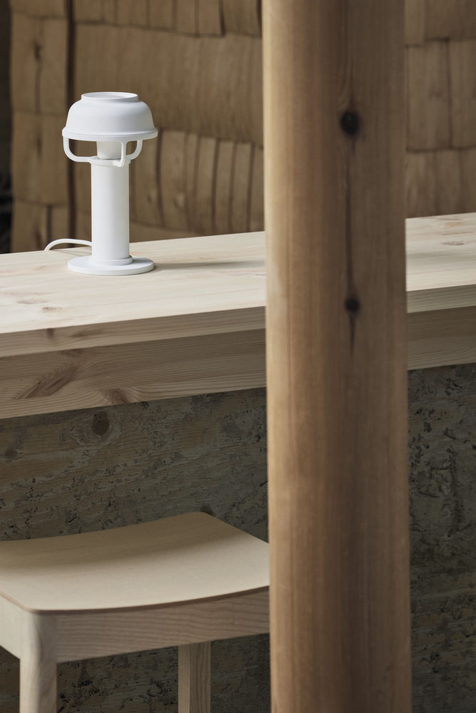 Artek KORI -pöytävalaisin