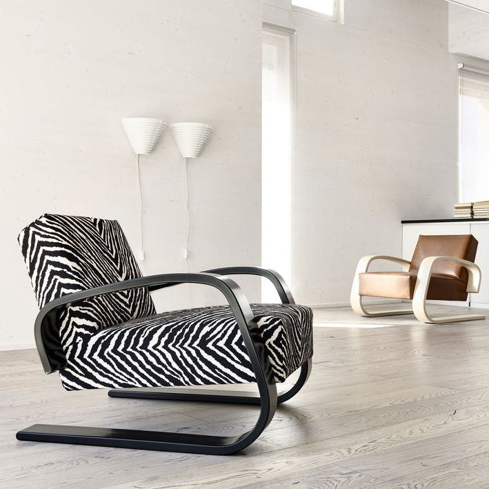 Artek 400 ''TANKKI'' -nojatuoli (musta-nahkaverhoilu)