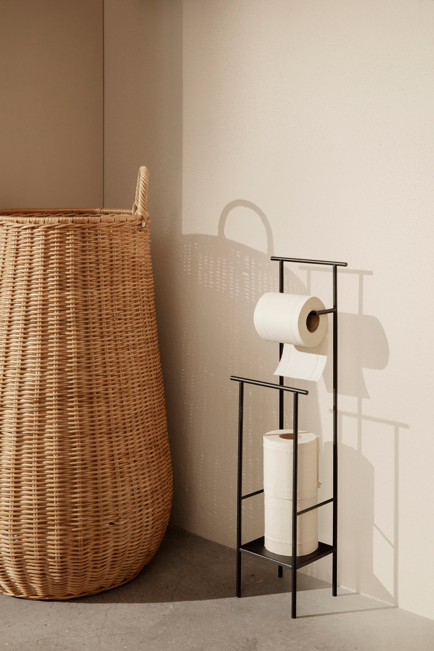 Ferm Living BRAIDED -punottu pyykkikori