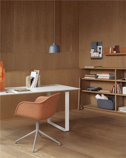 Muuto FIBER -käsinojatuoli, pyörivä
