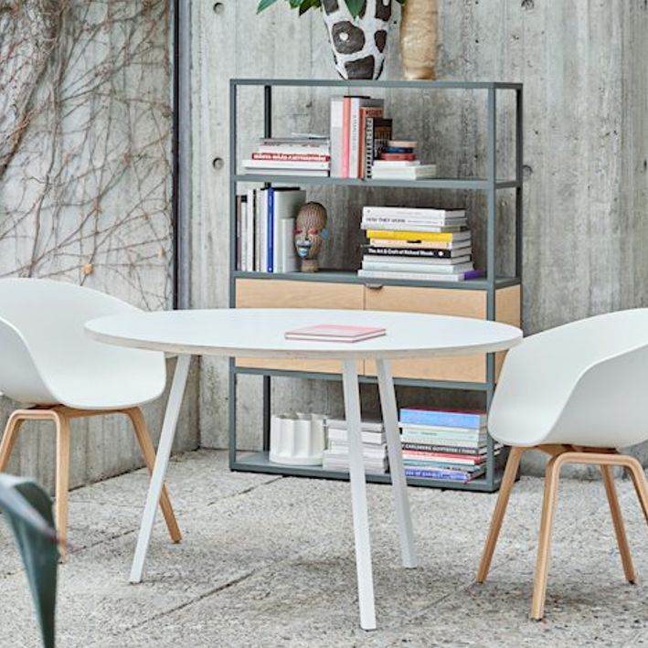 Hay LOOP STAND ROUND -pöytä