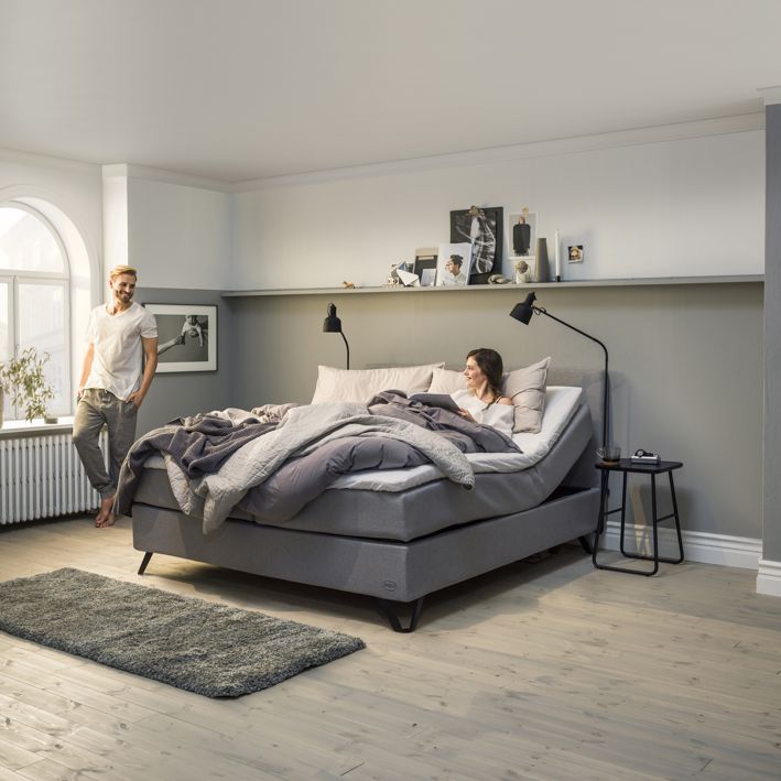 Jensen ADD ON FLOOR -yöpöytä