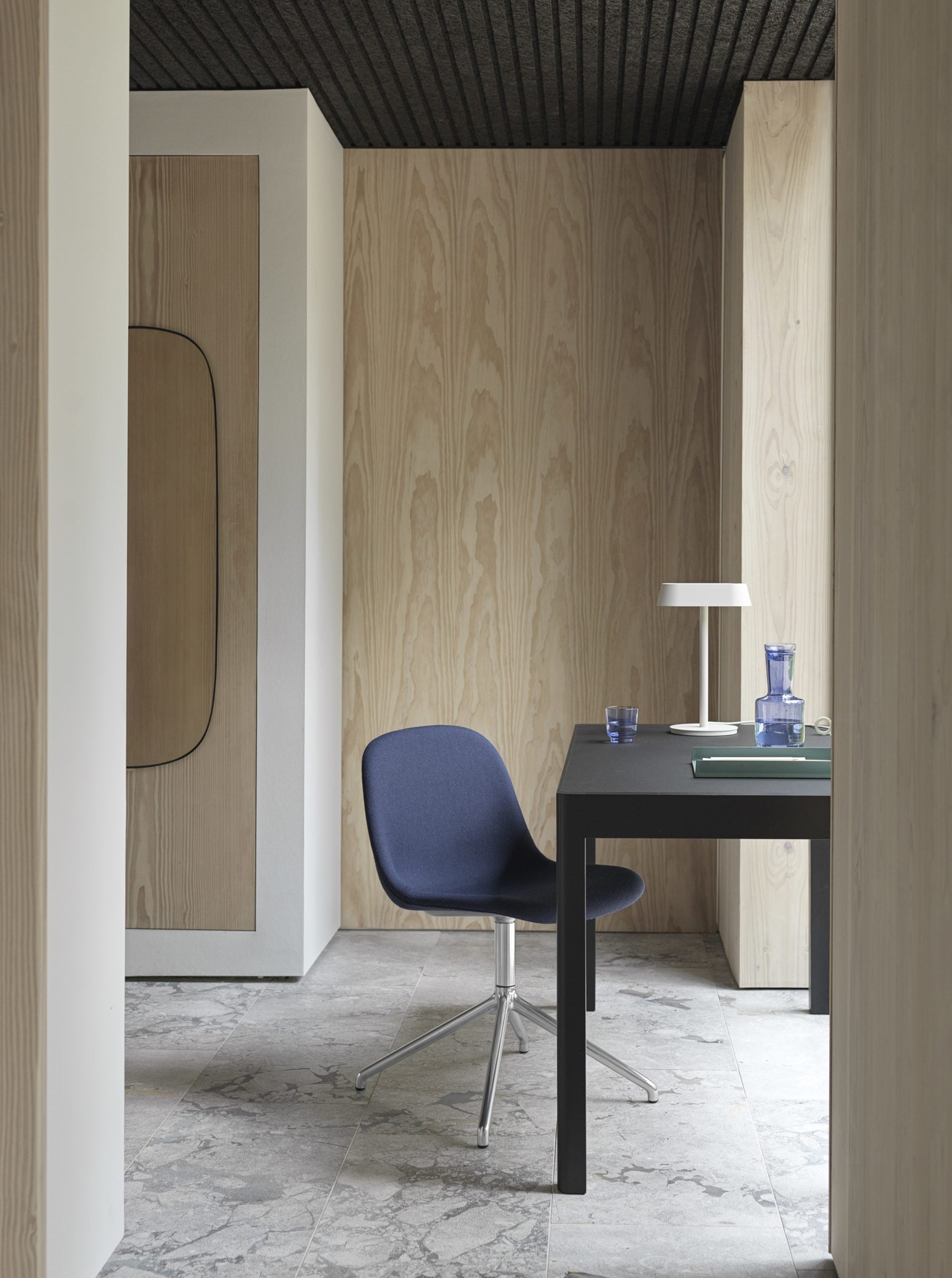 Muuto WORKSHOP TABLE -ruokapöytä