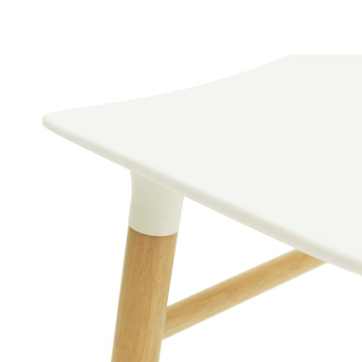 Normann Copenhagen FORM WOOD -baarituoli
