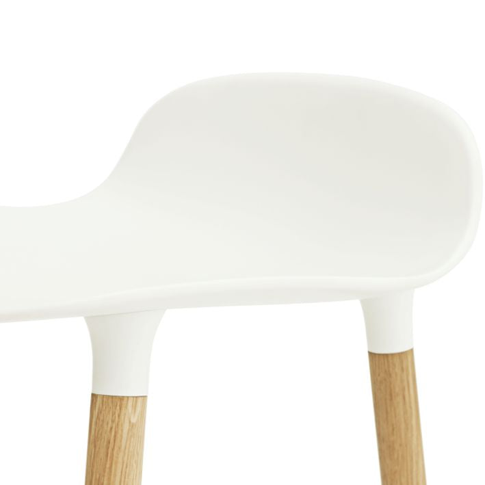 Normann Copenhagen FORM WOOD -baarituoli