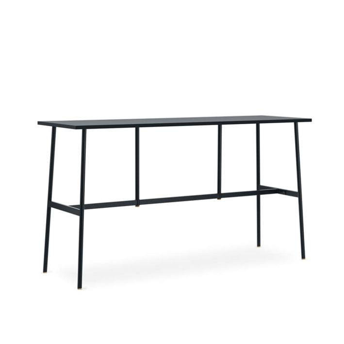 Normann Copenhagen UNION -baaripöytä