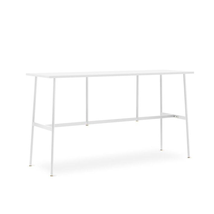 Normann Copenhagen UNION -baaripöytä