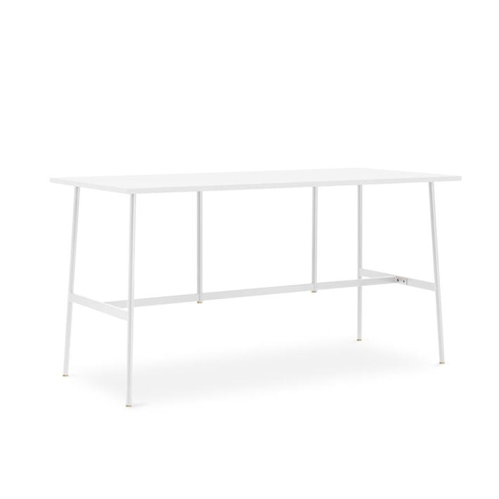 Normann Copenhagen UNION -baaripöytä