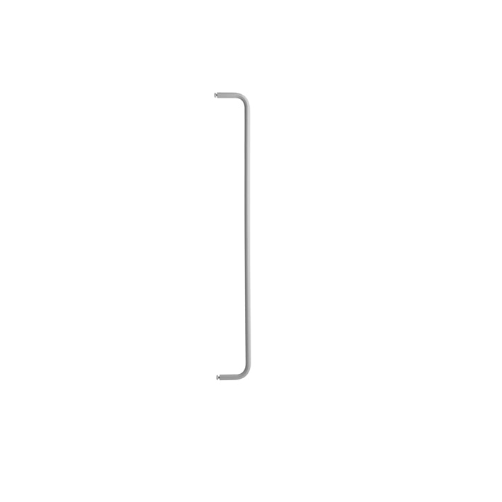 String tanko metallihyllyyn