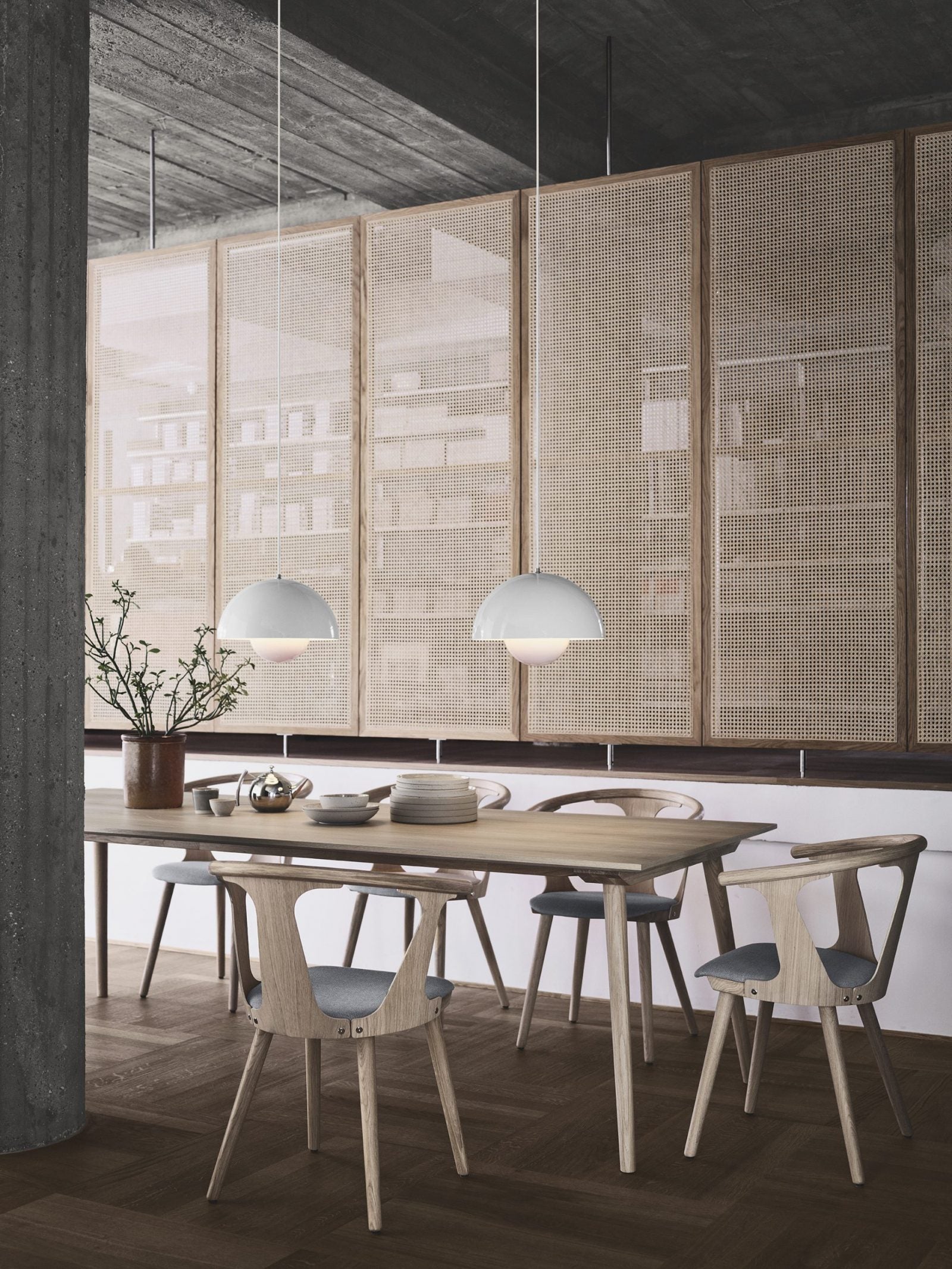 &tradition IN BETWEEN SK5/SK6 -pöytä