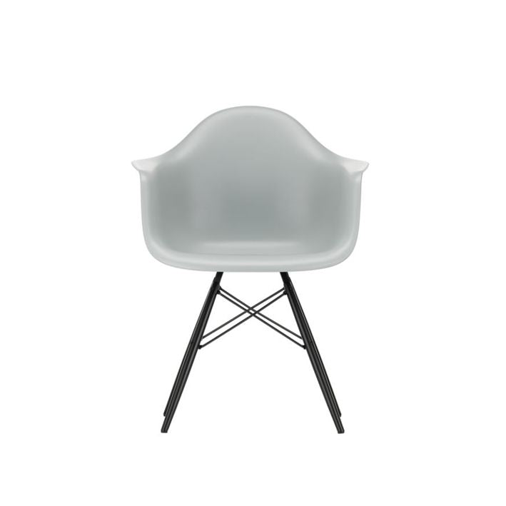 Vitra DAW-käsinojatuoli