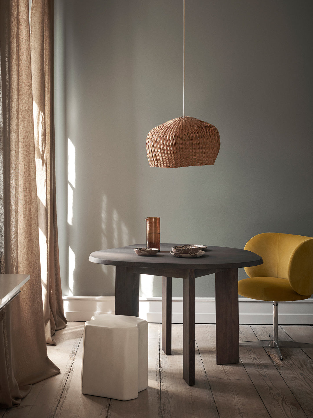 Ferm Living RICO DINING -tuoli, kääntyvä