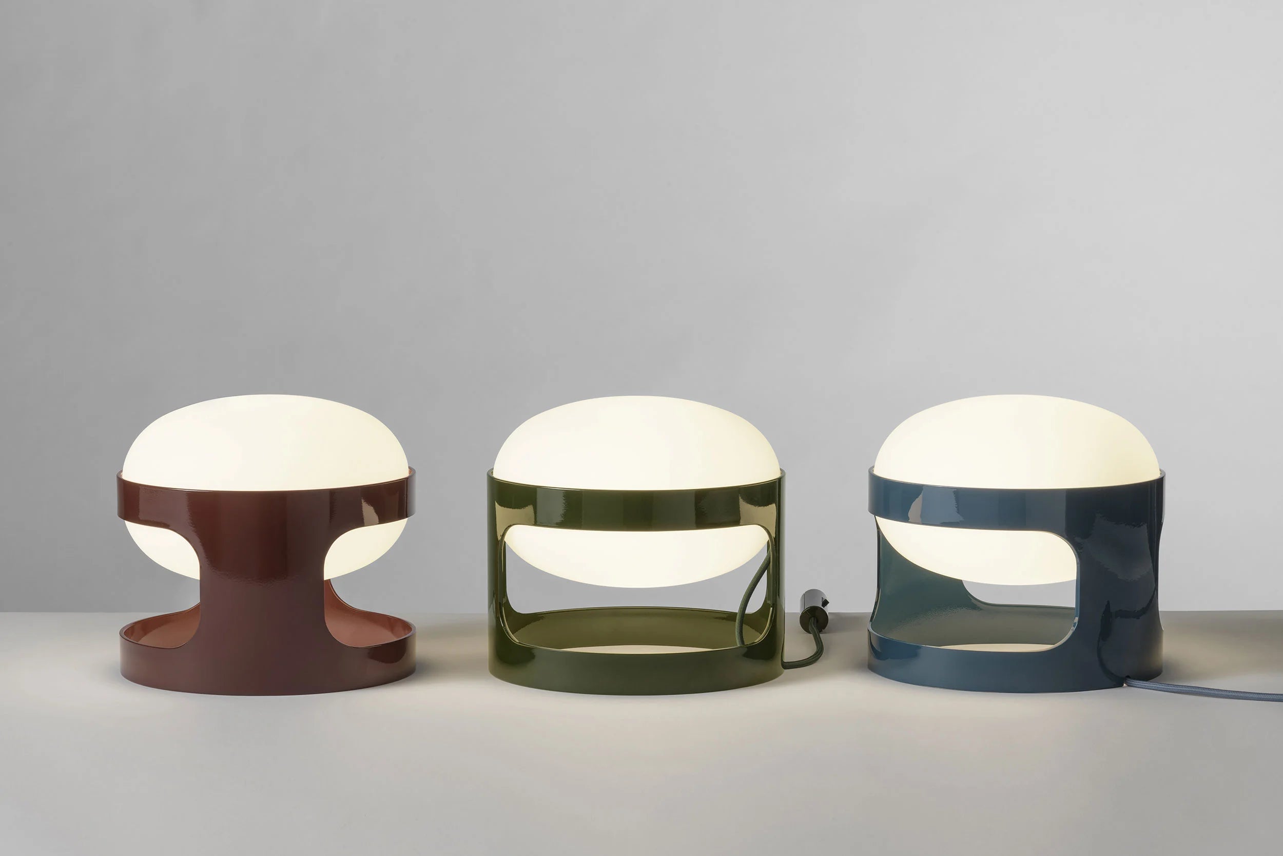 Kartell KD28 -pöytävalaisin