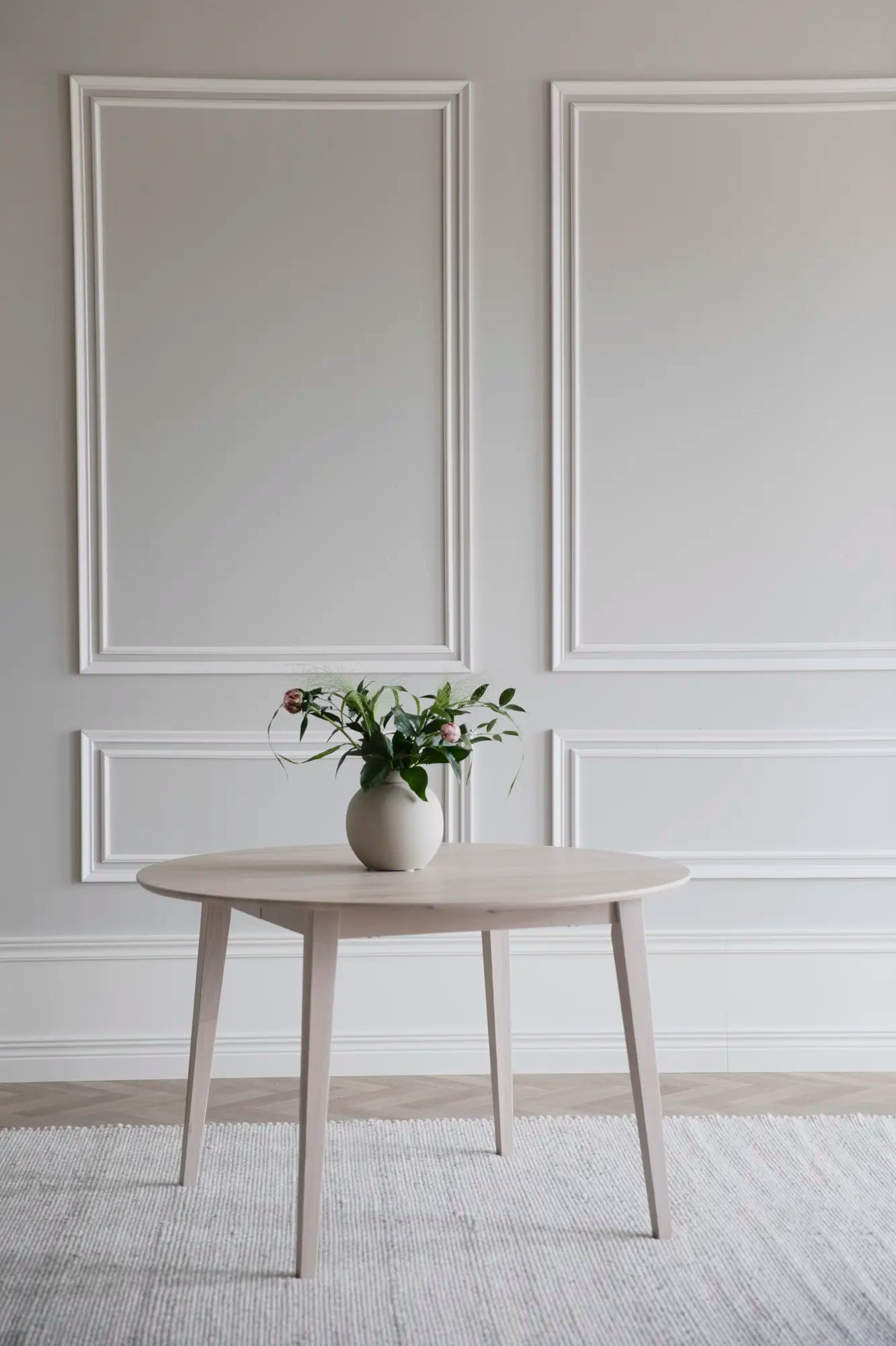 Rowico FILIPPA -pöytä