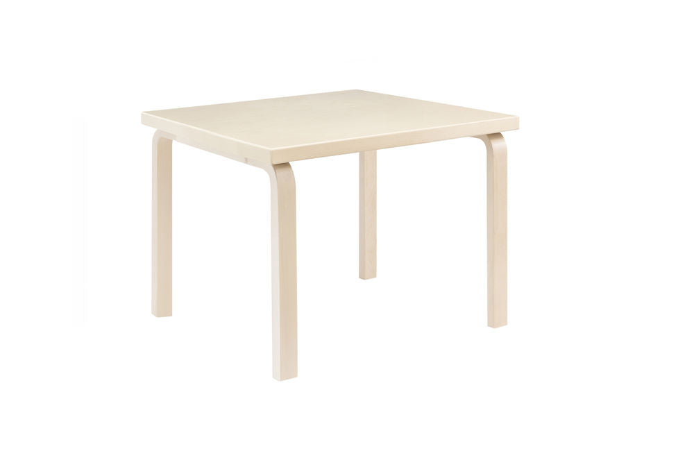 Artek 81C -lastenpöytä